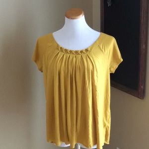 Mustard colored pleat front J.Crew T